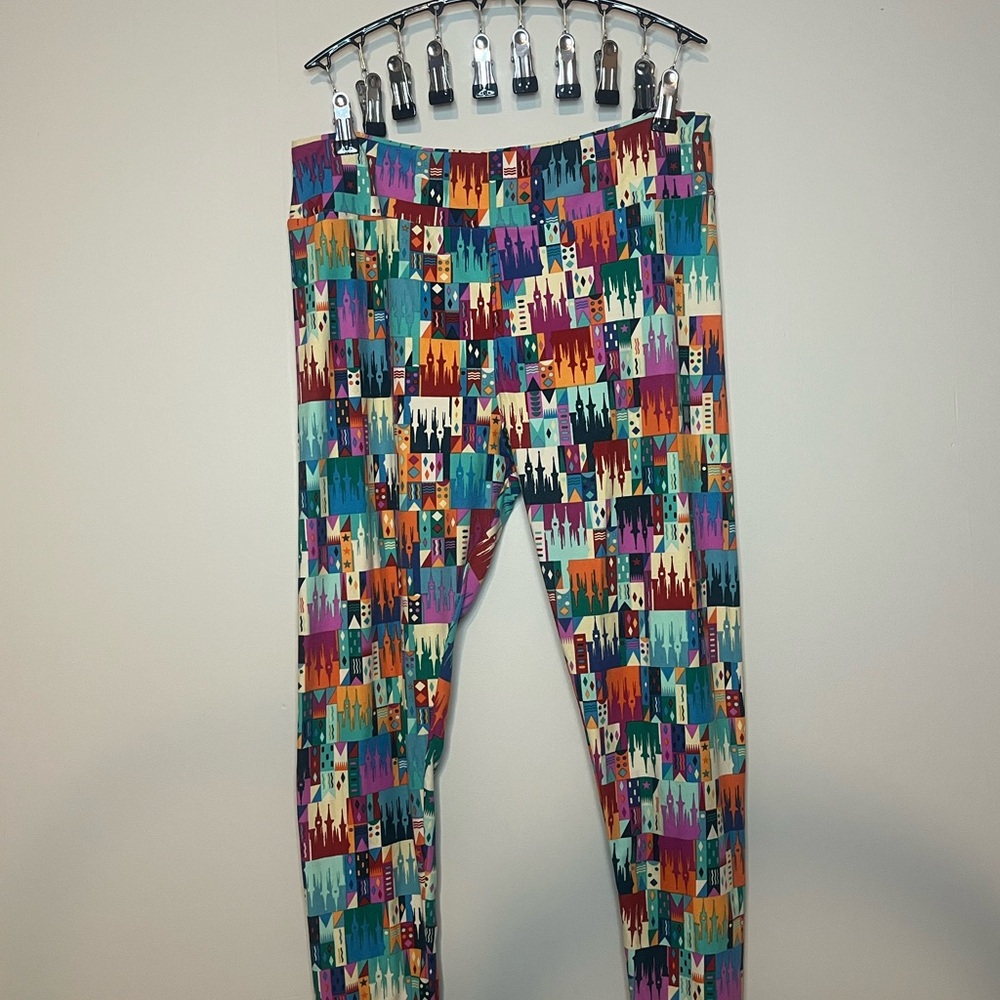 LulaRoe Disney Castle Print Leggings TC (sizes 10-18)